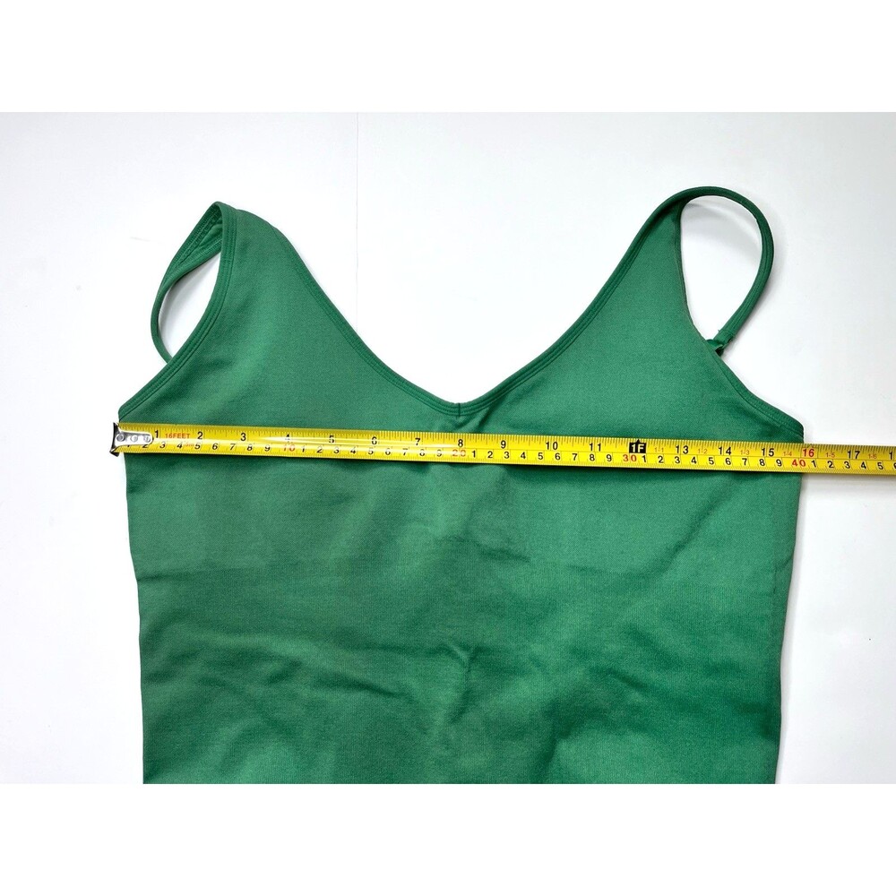 PINK Victoria's Secret Active Seamless Bodysuit M Green Romper Shorts One Piece - Picture 3 of 7